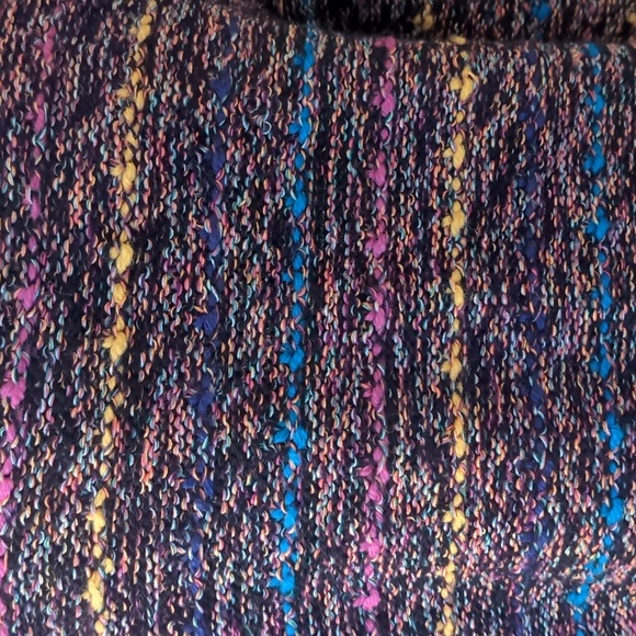 Colourful Knit button Up With Flower Details M-L - Picture 7 of 7